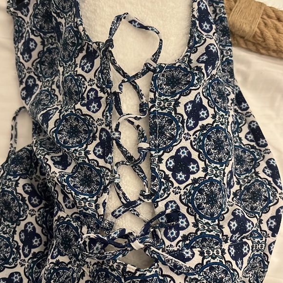 H&M Divided US 2 Blue White Dress with side details - Picture 4 of 4